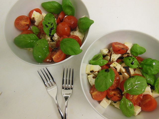 Insalata Caprese selber zubereiten Insalata Caprese selber zubereiten
