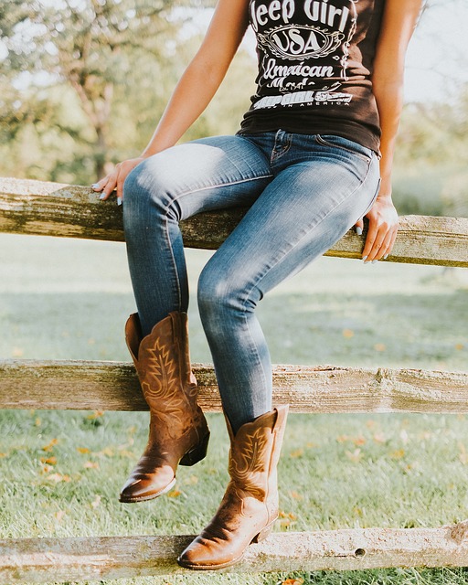 Bild Frau in Mustang Jeans